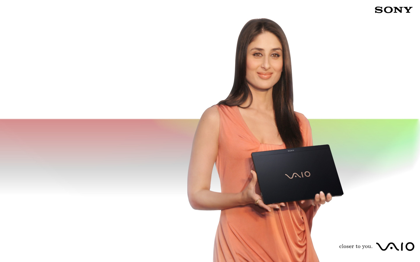 Kareena Kapoor Sony VAIO66261274